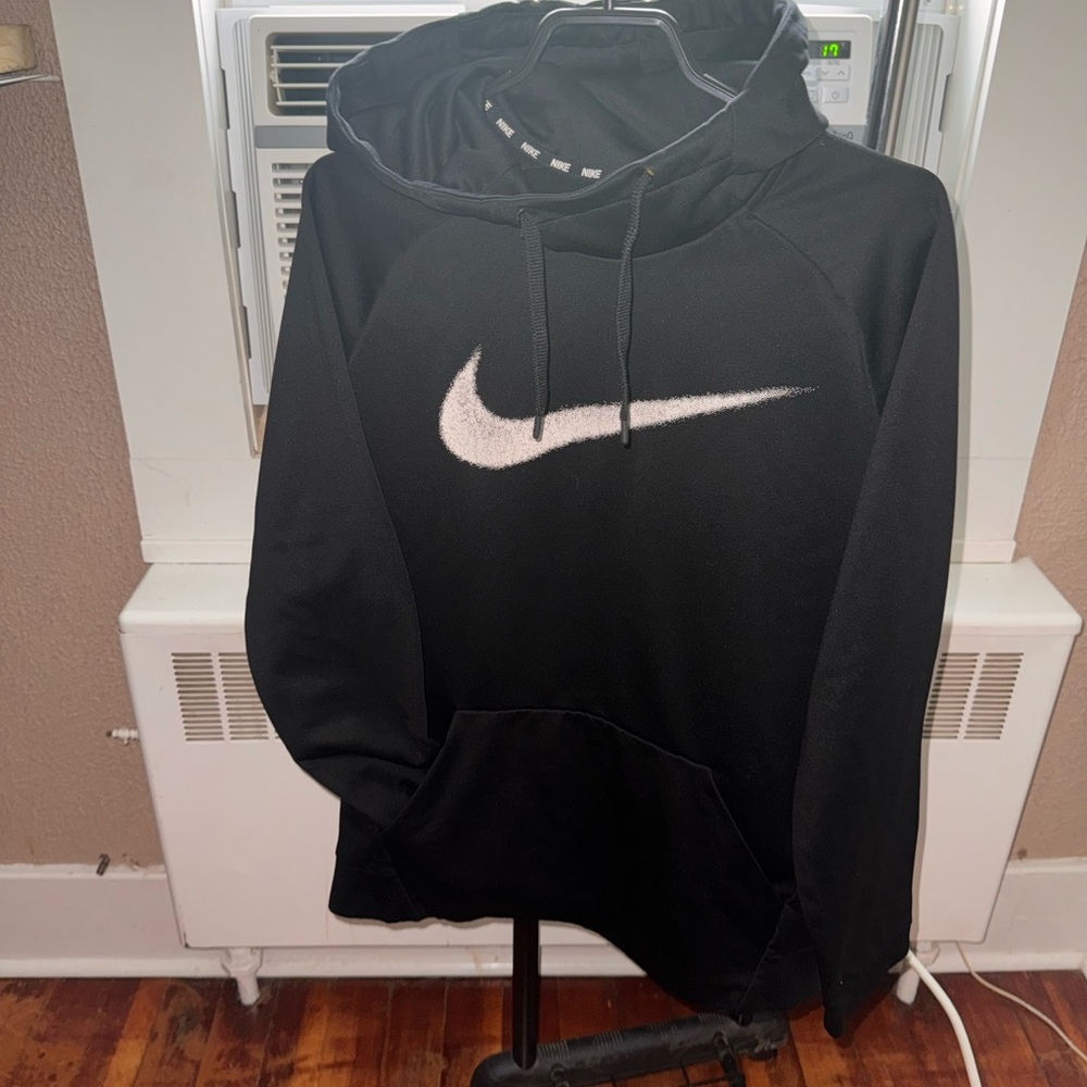 Nike Men's Black and White Hoodie